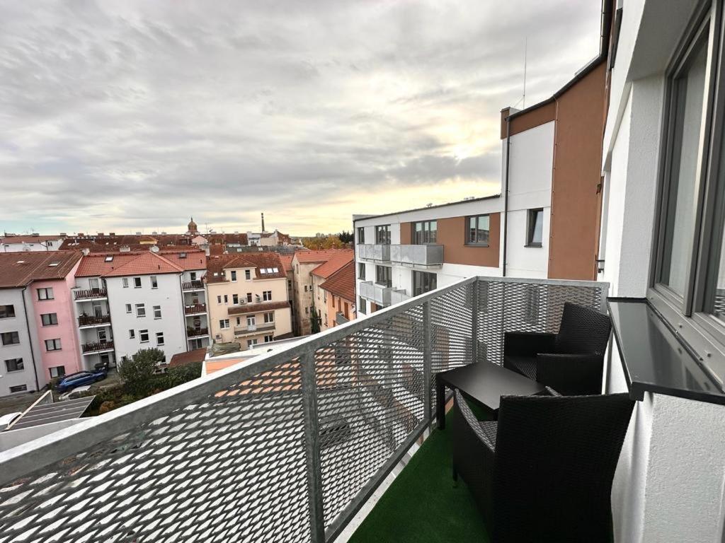 Sky Apartments 512 Plzeň Buitenkant foto
